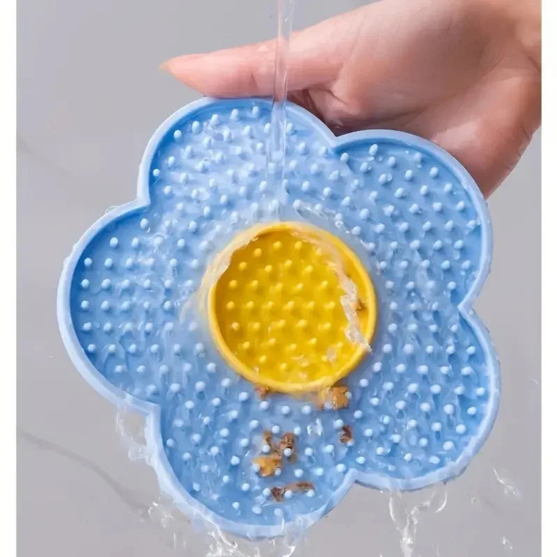 Food grade silicone dog licking pad, cat slow feeding pad, flower shaped pet